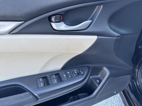 Used 2018 Honda Civic LX image 11