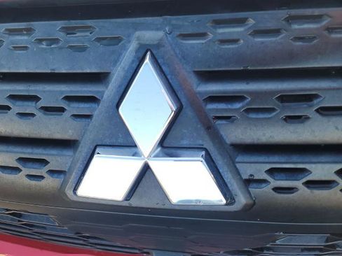 Used 2022 Mitsubishi Eclipse Cross SE image 29