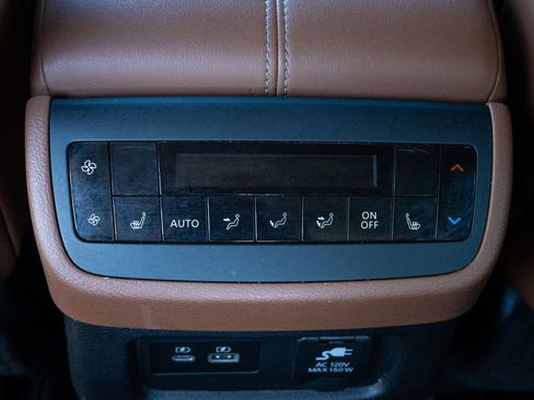 Used 2022 Nissan Pathfinder Platinum w/ Lighting Package (N93) image 45