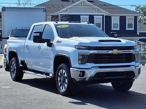 Used 2024 Chevrolet Silverado 2500 LT image 26