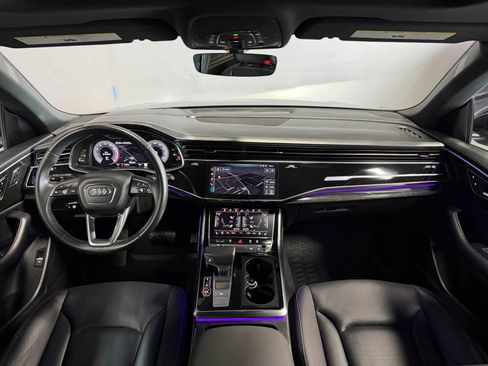 Used 2019 Audi Q8 Prestige image 12