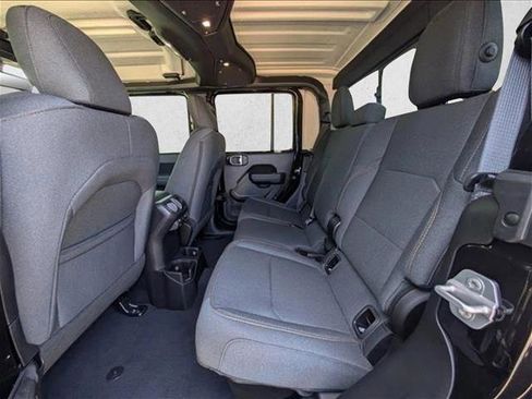 New 2025 Jeep Gladiator Sport AWD/4WD image 17
