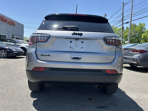 Used 2019 Jeep Compass Latitude AWD/4WD image 5