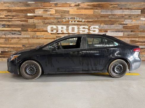 Used 2024 Toyota Corolla LE FWD image 10