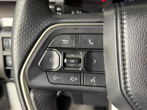 Used 2025 Toyota 4Runner SR5 AWD/4WD image 24