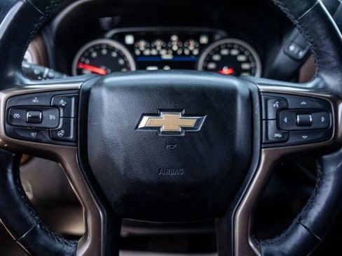 Used 2021 Chevrolet Silverado 1500 High Country w/ Safety Package II AWD/4WD image 5