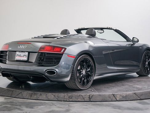 Used 2012 Audi R8 V10 image 17