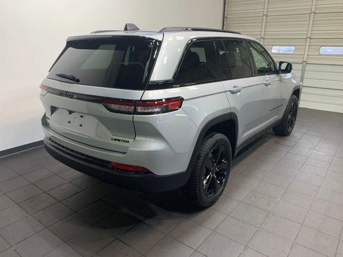 New 2025 Jeep Grand Cherokee Limited image 3