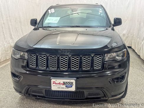 Used 2018 Jeep Grand Cherokee Altitude image 6