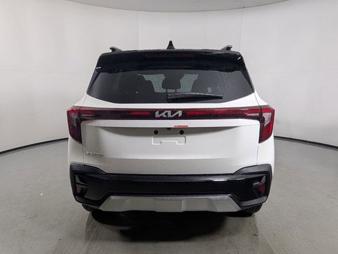 New 2026 Kia Seltos S FWD image 6