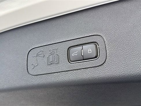 New 2026 Lincoln Aviator AWD image 15