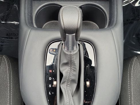 Certified 2024 Honda HR-V LX image 16