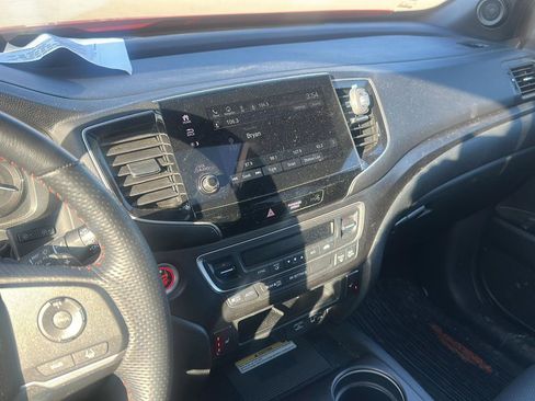 Used 2023 Honda Passport TrailSport image 18