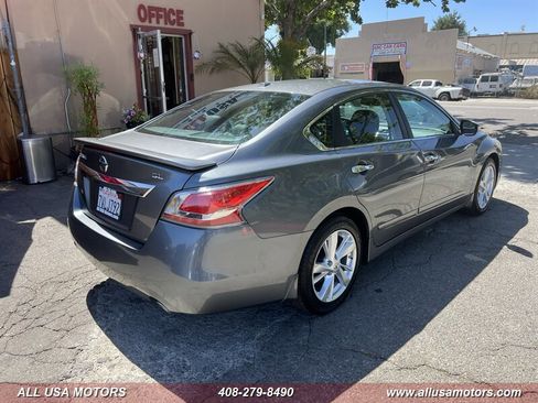 Used 2015 Nissan Altima 2.5 SL w/ Technology Package FWD image 9