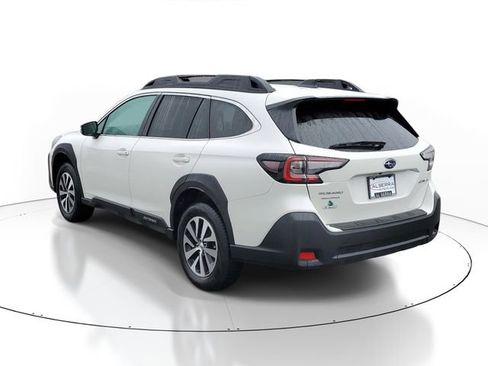 Certified 2025 Subaru Outback Premium w/ Popular Package #1A AWD/4WD image 3