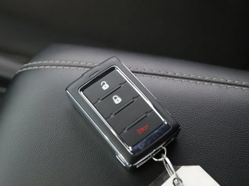 Used 2025 Jeep Grand Cherokee Laredo w/ Trailer Tow Package AWD/4WD image 19