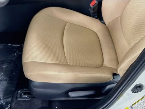 Certified 2025 Toyota RAV4 LE AWD/4WD image 20