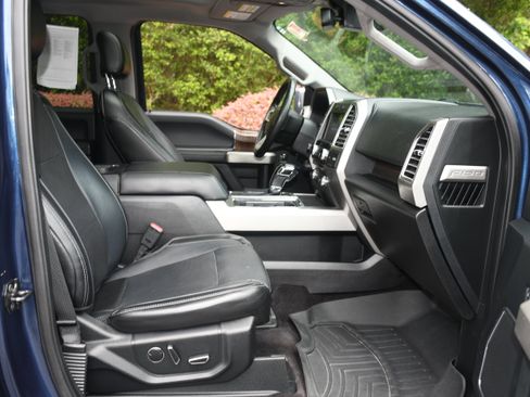 Used 2016 Ford F150 Lariat w/ Equipment Group 502A Luxury AWD/4WD image 23