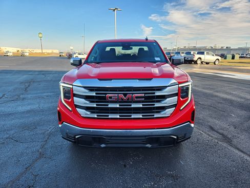 New 2025 GMC Sierra 1500 SLE image 2