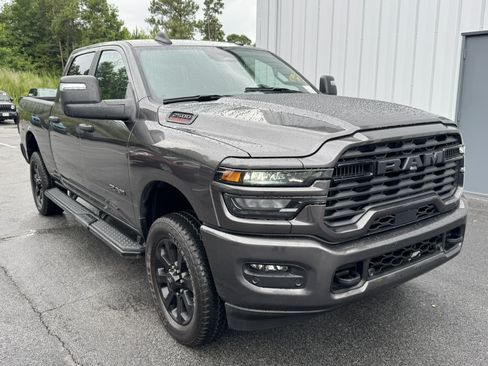 Used 2025 RAM 2500 Big Horn AWD/4WD image 3