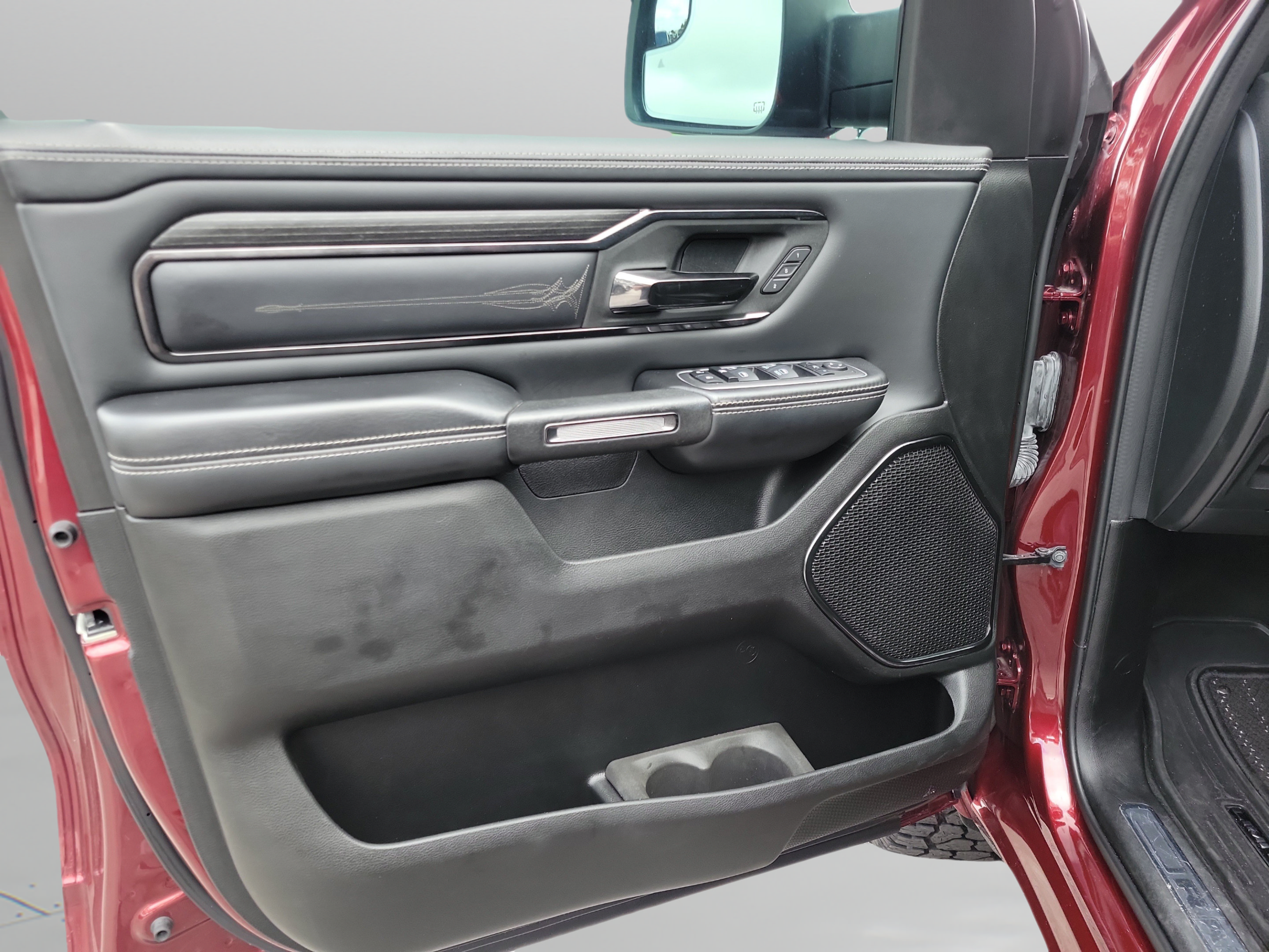 Used 2023 RAM 1500 Limited w/ Body Color Bumper Group AWD/4WD image 14