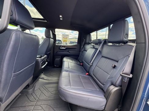 Used 2024 Chevrolet Silverado 1500 High Country w/ High Country Premium Package AWD/4WD image 33