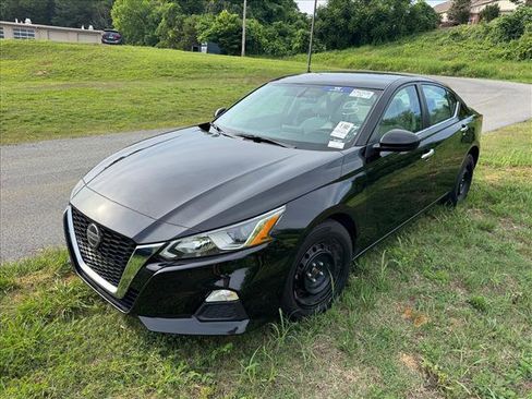 Used 2020 Nissan Altima 2.5 S AWD/4WD image 2