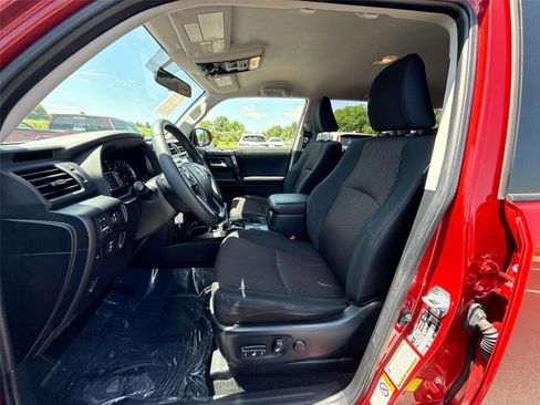 Used 2019 Toyota 4Runner TRD Off-Road AWD/4WD image 16