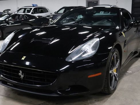 Used 2010 Ferrari California image 1