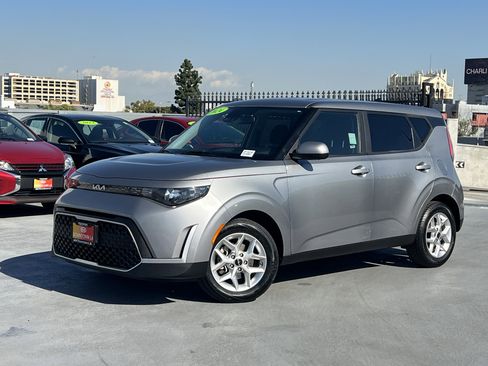Certified 2024 Kia Soul LX w/ Option Group 015 image 2