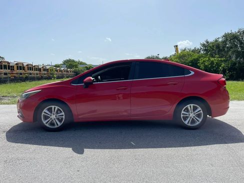 Used 2018 Chevrolet Cruze LT FWD image 6