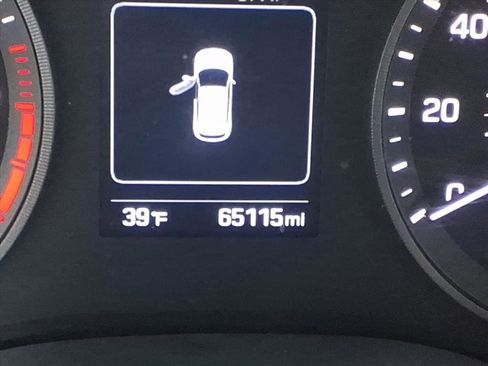 Used 2018 Hyundai Tucson Sport image 22