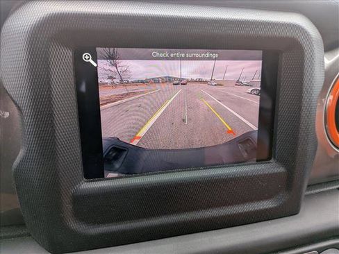 Used 2020 Jeep Gladiator Overland w/ Safety Group image 14