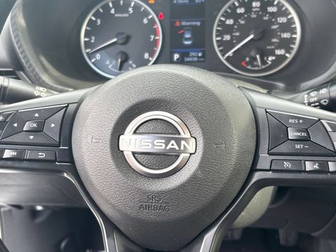 Used 2025 Nissan Sentra S FWD image 19