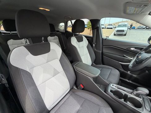 Used 2024 Chevrolet Trax LS FWD image 15