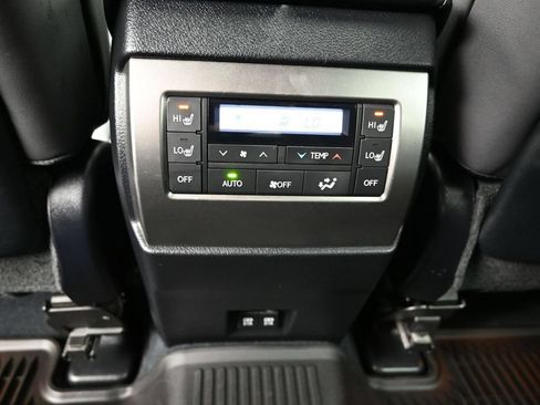 Used 2023 Lexus GX 460 Premium AWD/4WD image 19