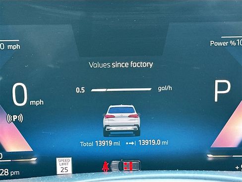 Used 2024 BMW X5 sDrive40i w/ Premium Package image 12