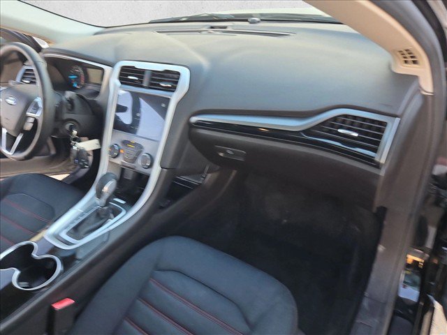 Used 2016 Ford Fusion SE w/ Equipment Group 201A FWD image 22