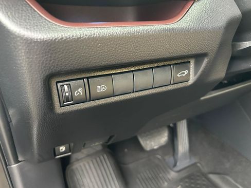 Used 2019 Toyota RAV4 Limited AWD/4WD image 11