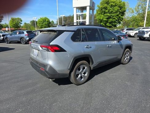 Used 2025 Toyota RAV4 XLE image 6