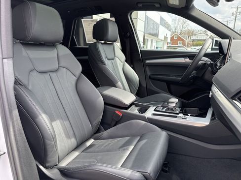 Used 2025 Audi Q5 2.0T Premium image 27