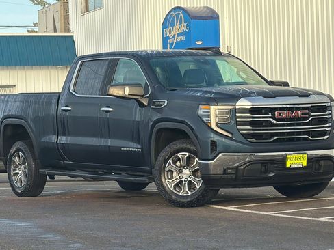 Used 2023 GMC Sierra 1500 SLT w/ SLT Convenience Package image 2