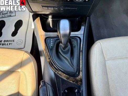 Used 2011 BMW 128i Convertible RWD image 18