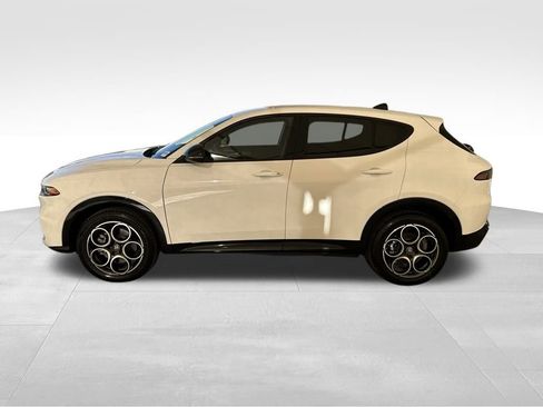 New 2025 Alfa Romeo Tonale image 18