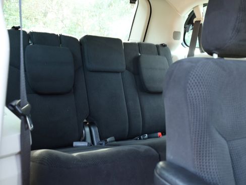 Used 2016 Dodge Grand Caravan American Value Package image 32