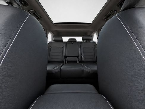 Certified 2023 Volkswagen Tiguan SEL R-Line AWD/4WD image 27