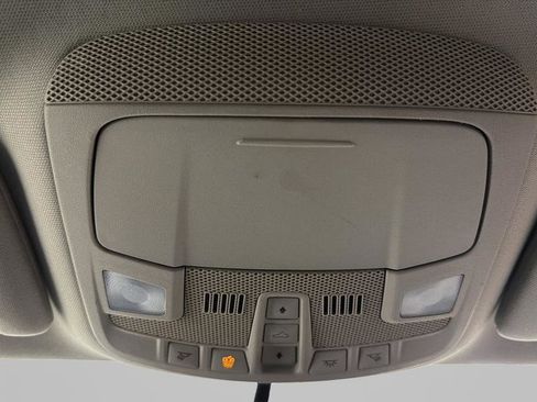 Used 2018 Ford Fusion SE w/ Fusion SE Technology Package image 17