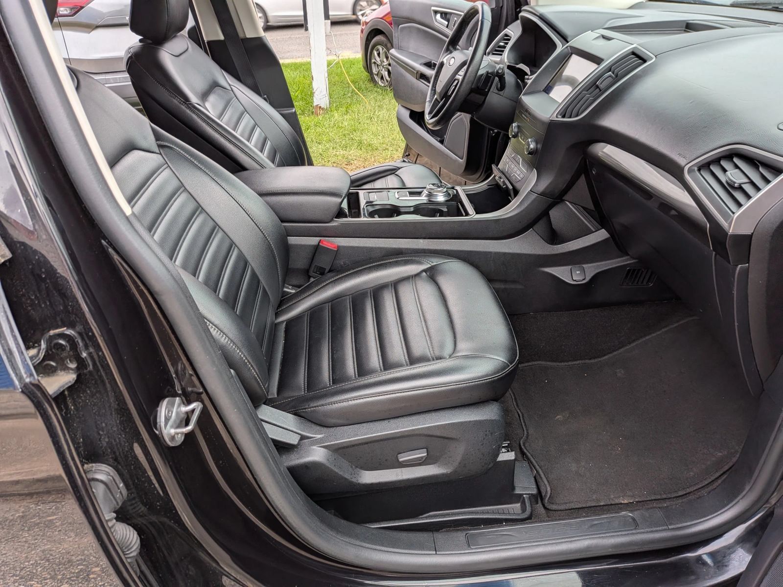 Used 2020 Ford Edge SEL AWD/4WD image 40