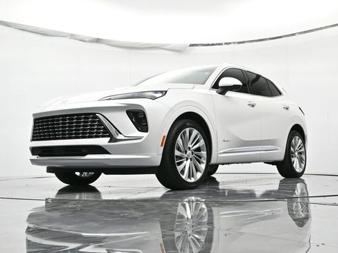 Certified 2024 Buick Envision Avenir image 45