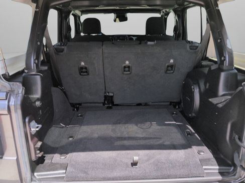 Used 2021 Jeep Wrangler Unlimited Sport AWD/4WD image 16